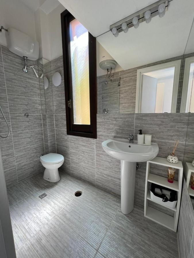 Surf House Apartment Lido di Ostia Luaran gambar